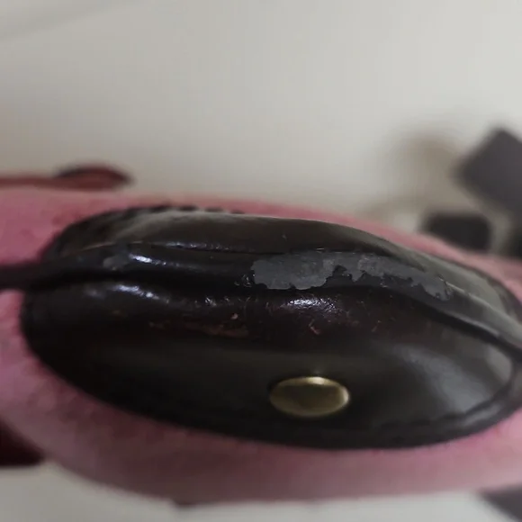 Juicy Couture 🥳 HOST PIC🥳 y2k Velour Crown Juicy Small Crossbody Bag - Picture 17 of 17